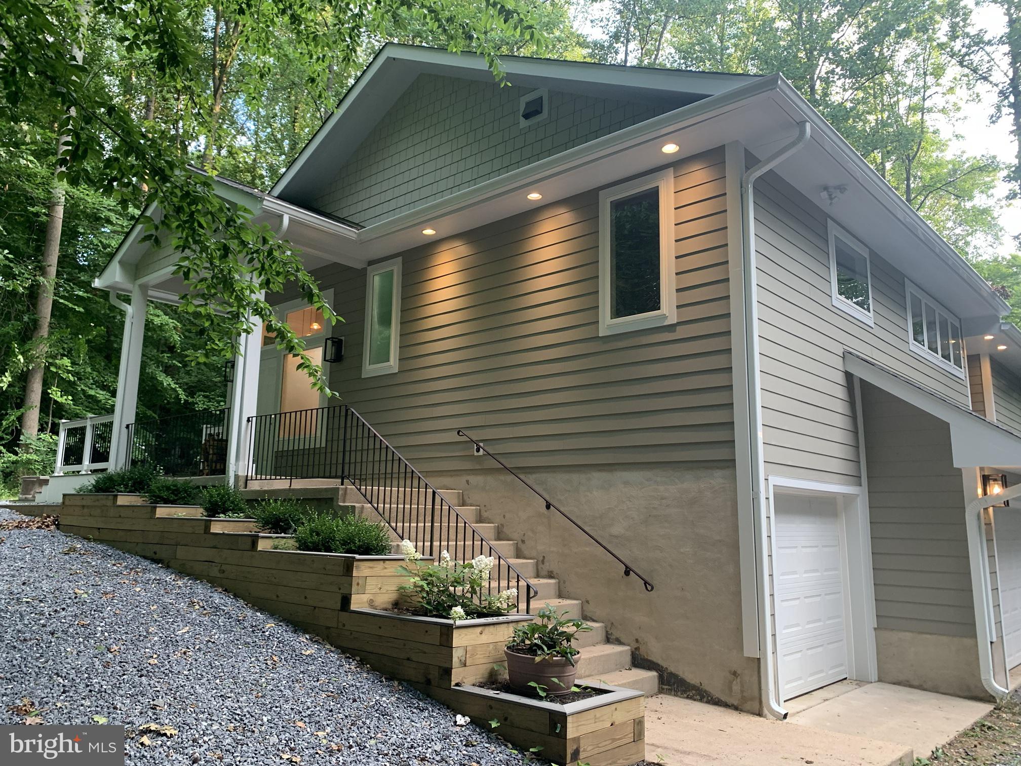 3633 Patuxent River Road Davidsonville, MD 21035 - Photo 75 of 85 a front view of house with yard