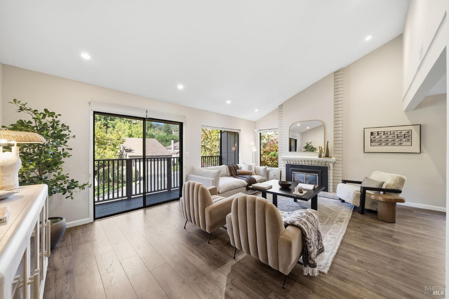 4 Hawk Ridge Court Novato, CA 94949 - Photo 2 of 41 Gallery Image 2