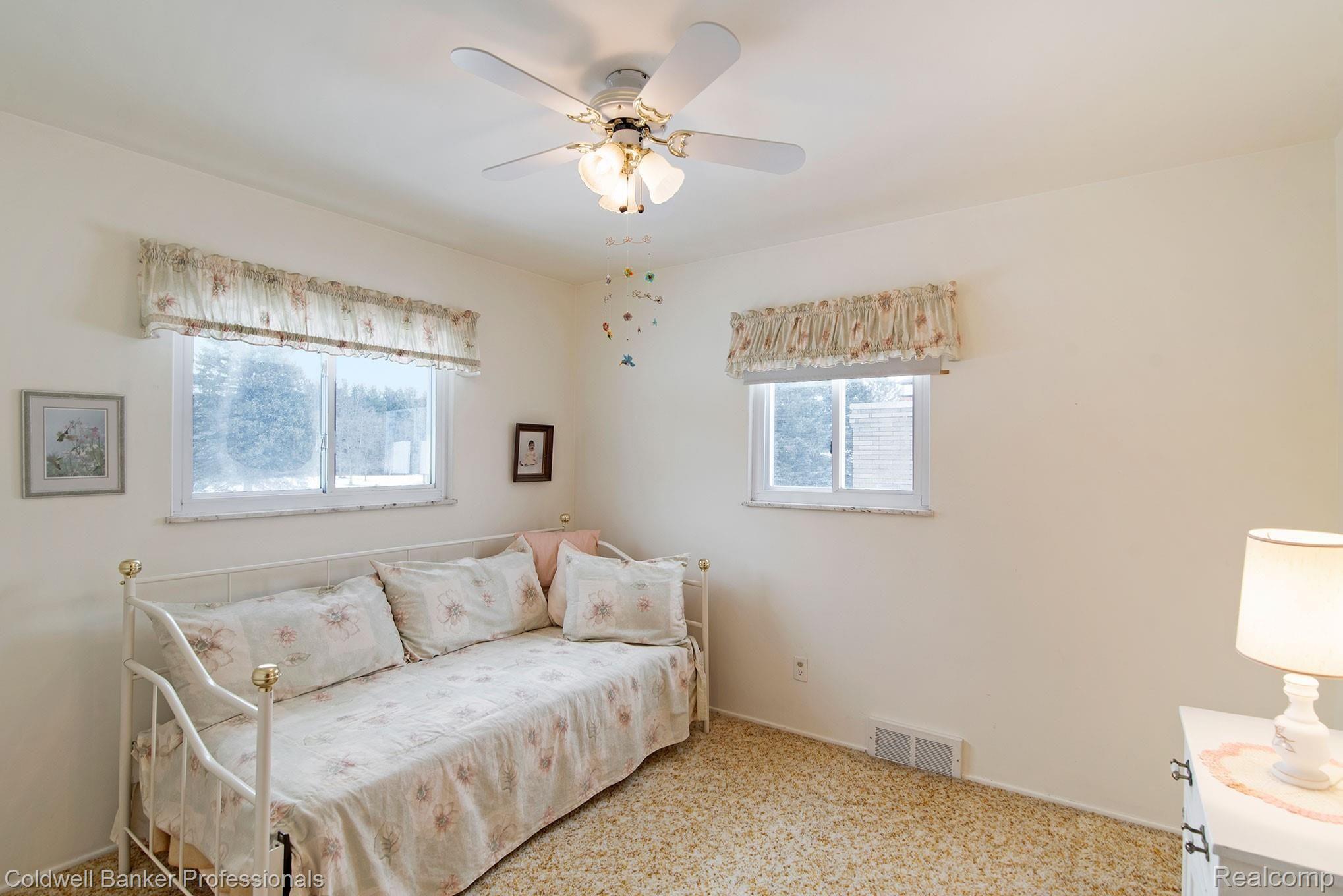 8270 West Stanley Road Flushing, MI 48433 - Photo 33 of 36 Bedroom 3