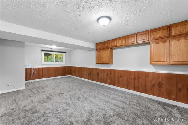 $415,000 | 1125 Darby Lane, Roselle, IL 60172