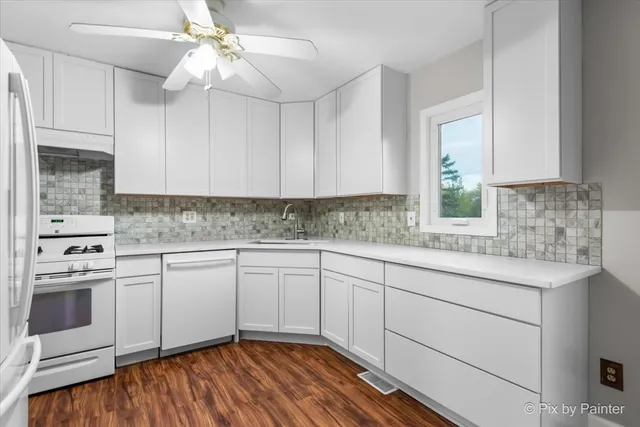 $415,000 | 1125 Darby Lane, Roselle, IL 60172