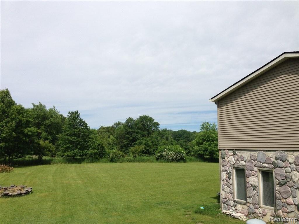 18576 Tipsico Lake Road Fenton, MI 48430 - Photo 15 of 15 BEAUTIFUL YARD