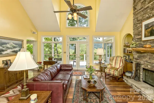 $995,000 | 25 Windsong Drive, Fairview, NC 28730