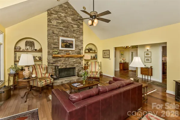$995,000 | 25 Windsong Drive, Fairview, NC 28730