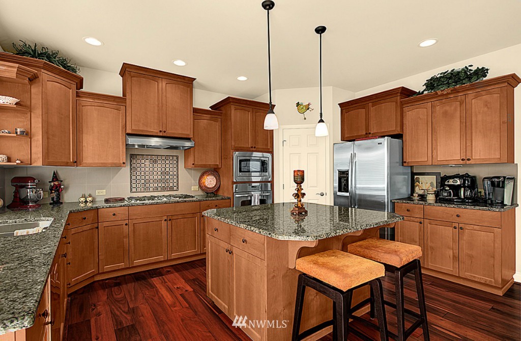 20229 86th Place Northeast Bothell, WA 98011 - Photo 3 of 15 Gallery Image 3