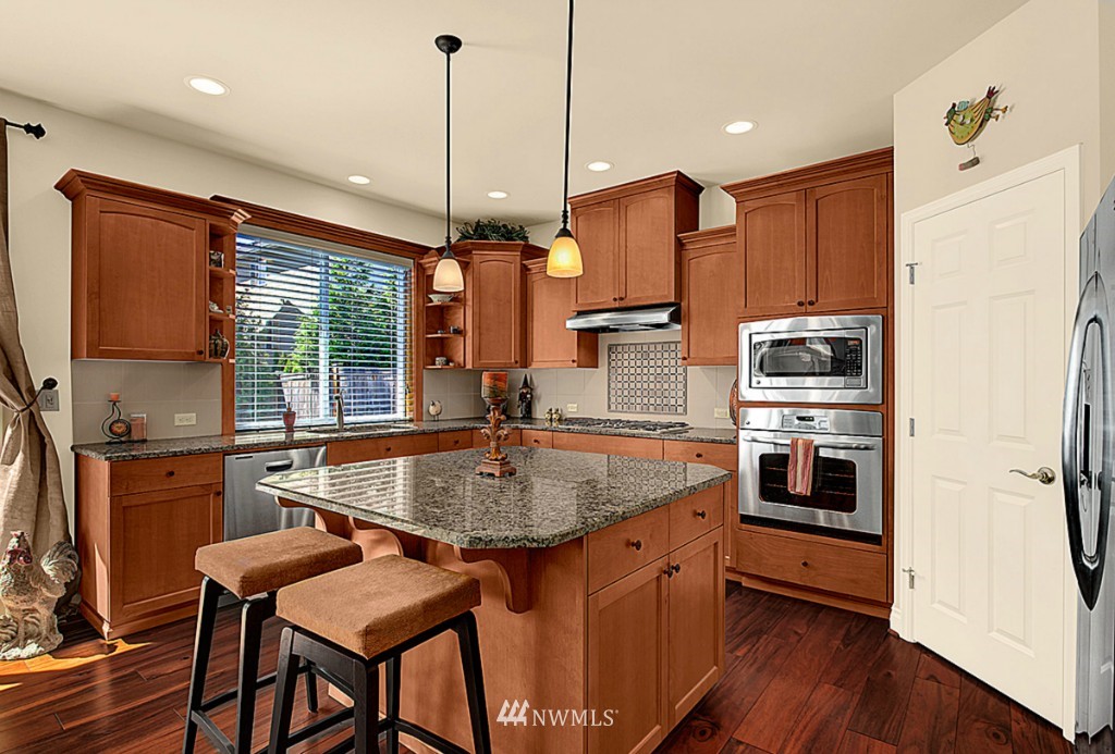 20229 86th Place Northeast Bothell, WA 98011 - Photo 4 of 15 Gallery Image 4