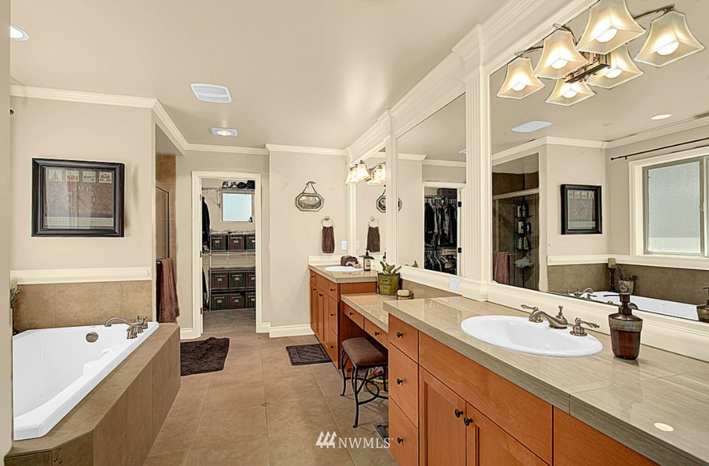 20229 86th Place Northeast Bothell, WA 98011 - Photo 10 of 15 Gallery Image 10