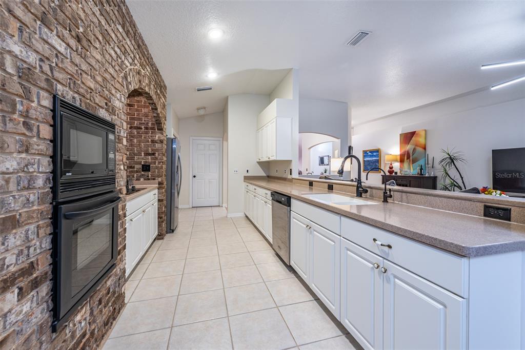 6650 Thackston Drive Riverview, FL 33578 - Photo 11 of 59