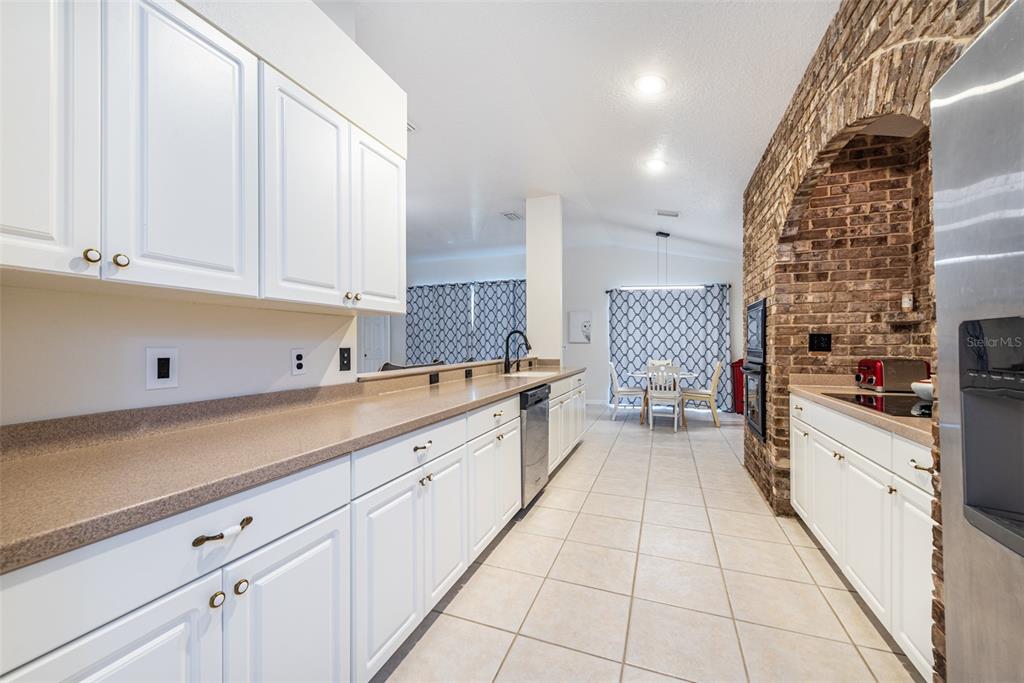 6650 Thackston Drive Riverview, FL 33578 - Photo 12 of 59