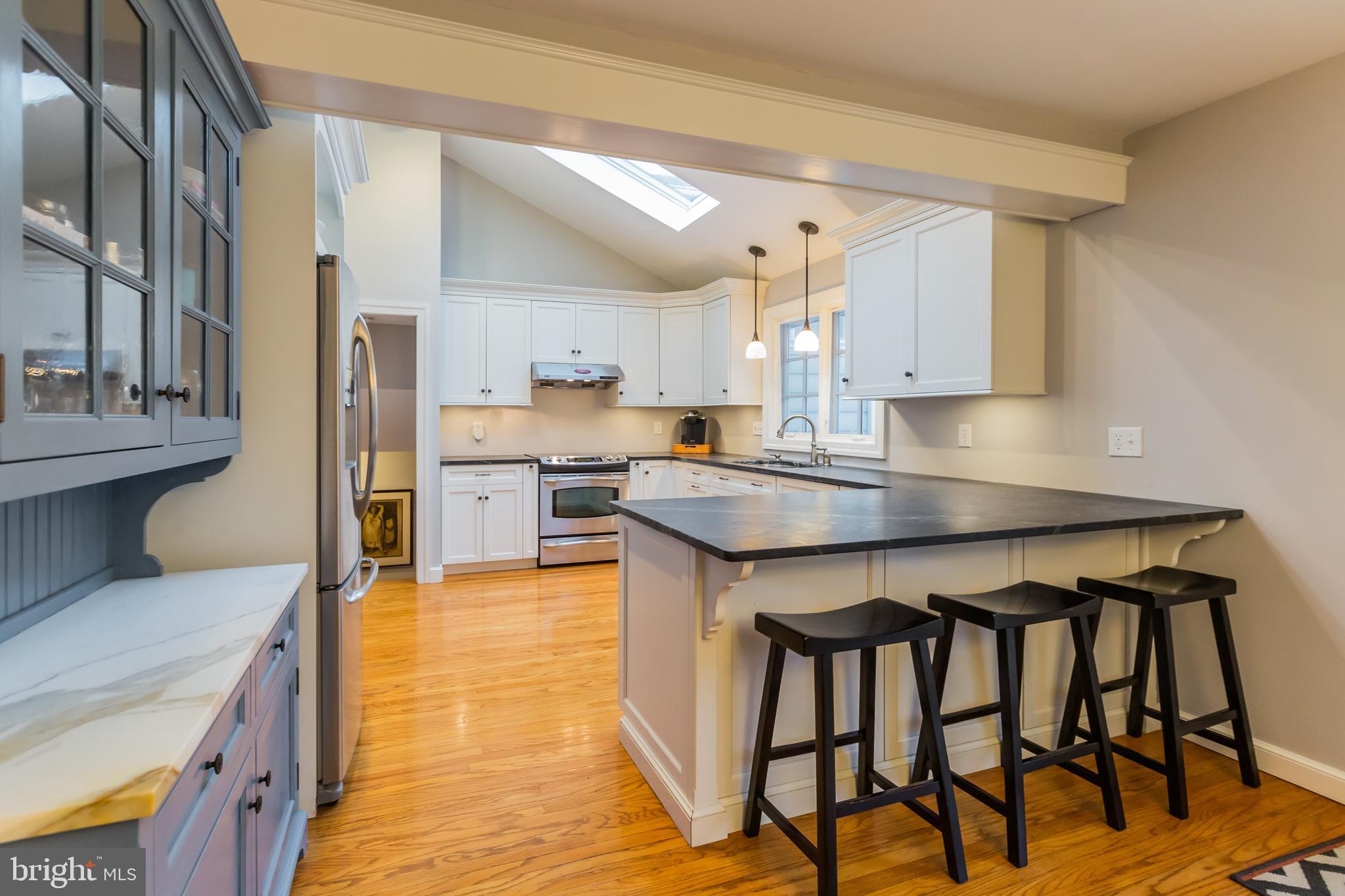 217 Radcliffe Road Wayne, PA 19087 - Photo 7 of 25