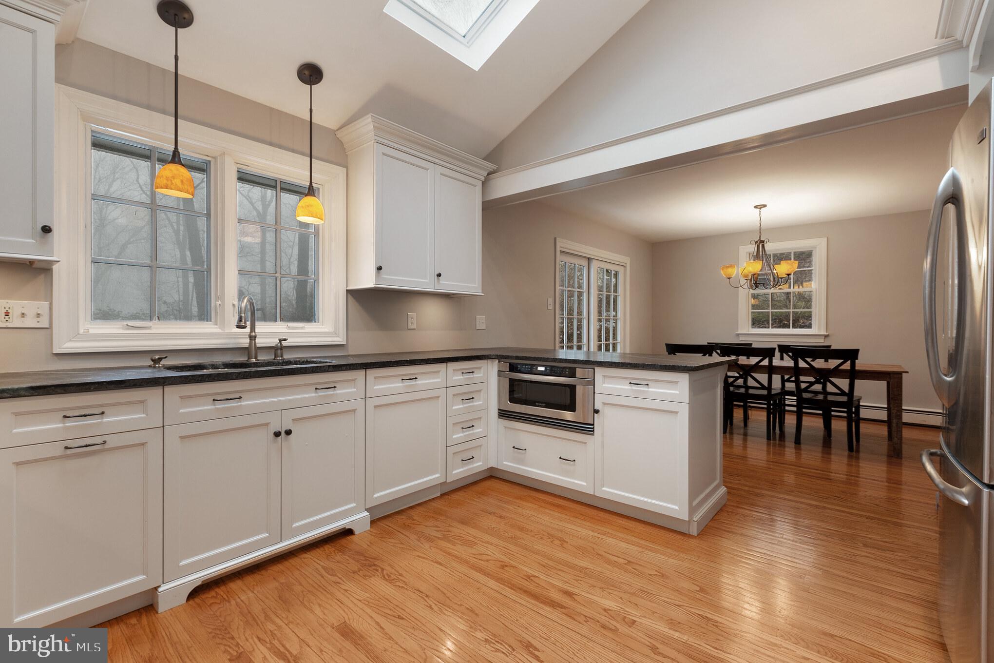 217 Radcliffe Road Wayne, PA 19087 - Photo 8 of 25