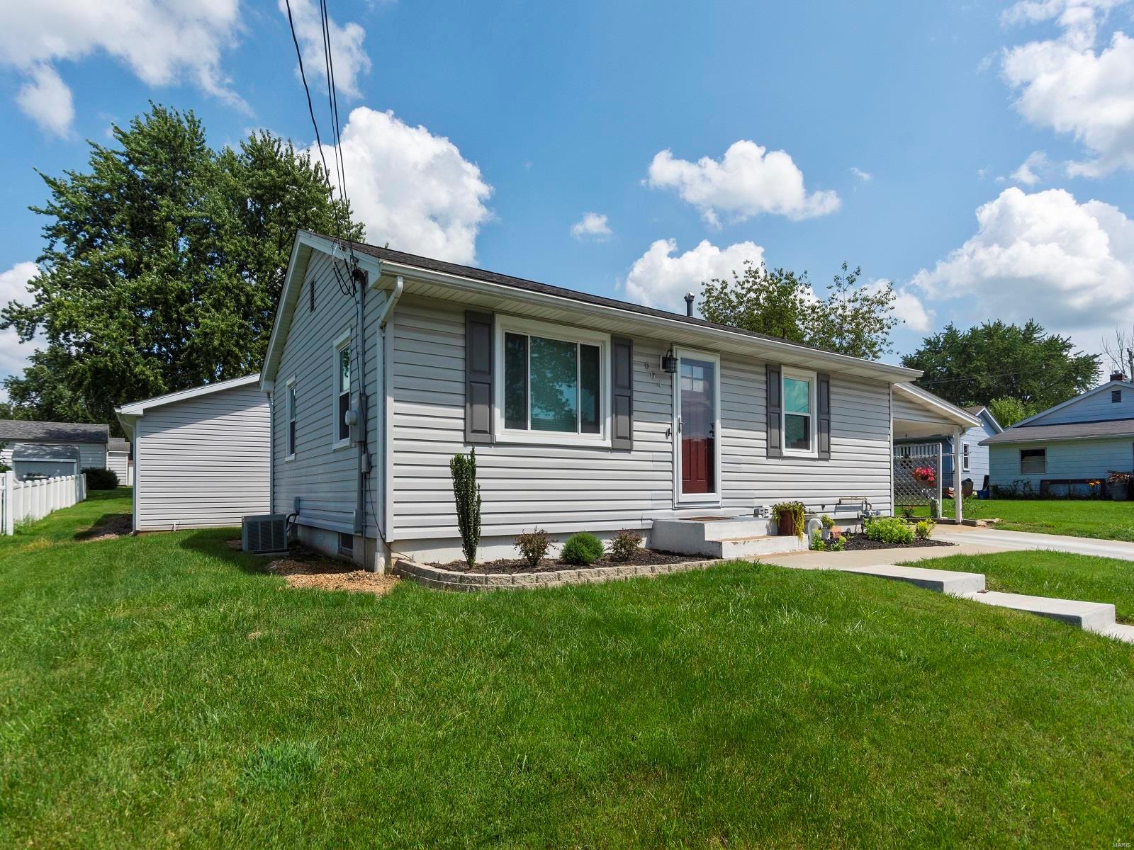 604 Stiening Street Waterloo, IL 62298 - Photo 2 of 23 Gallery Image 2