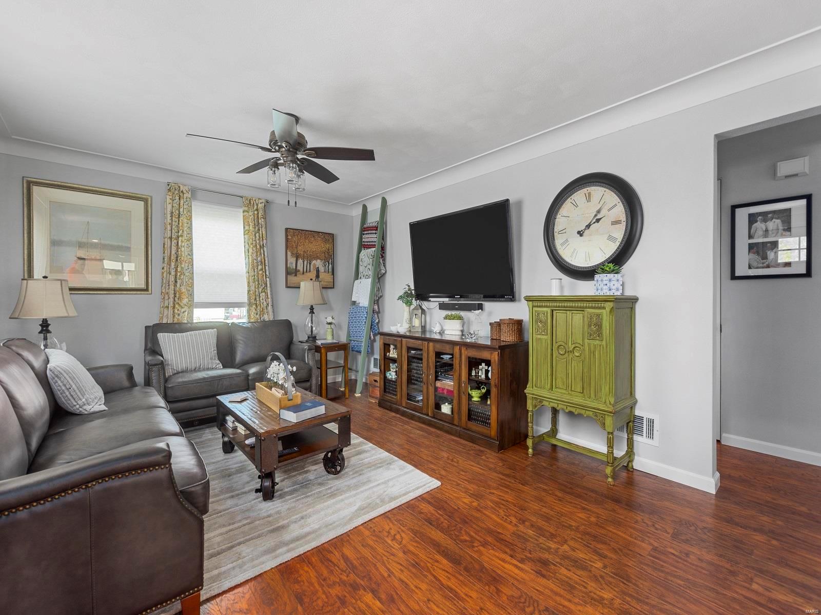 604 Stiening Street Waterloo, IL 62298 - Photo 4 of 23 Gallery Image 4