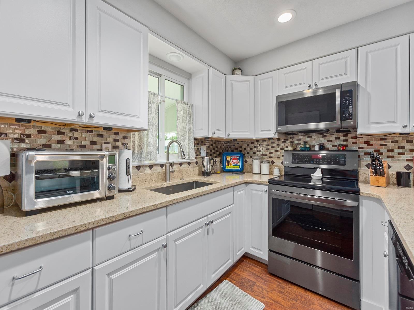 604 Stiening Street Waterloo, IL 62298 - Photo 8 of 23 Gallery Image 8