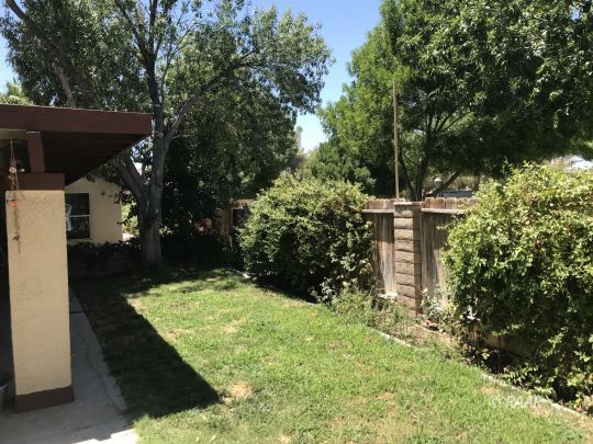1009 Meadowview Lane Ridgecrest, CA 93555 - Photo 26 of 32 a view of yard with green space