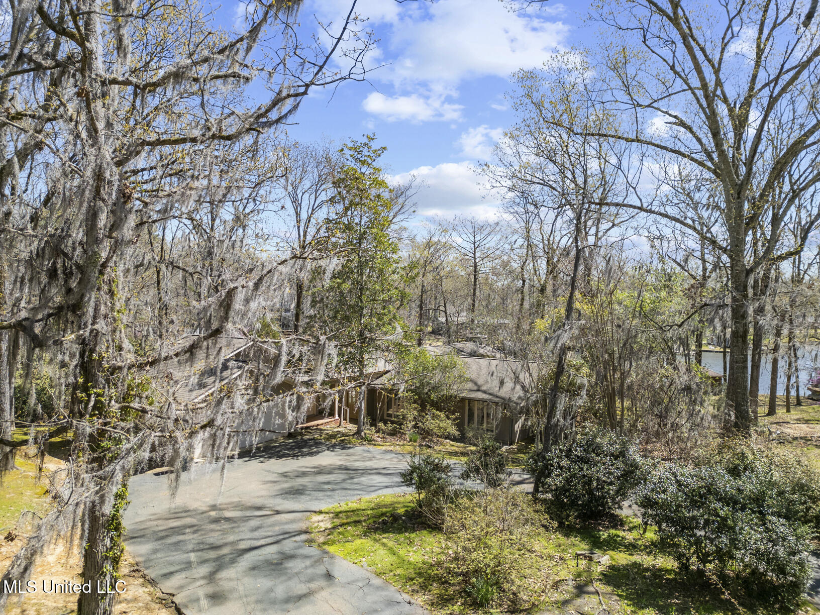 784 Lake Cavalier Road Madison, MS 39110 - Photo 50 of 55 784 Cavalier Drone-7