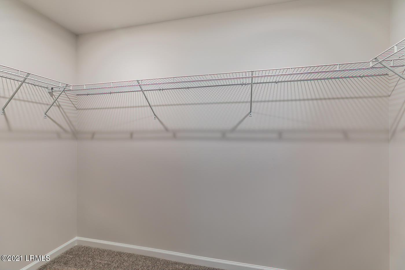 449 Volunteer Park Road Ridgeland, SC 29936 - Photo 22 of 44 22 Primary closet