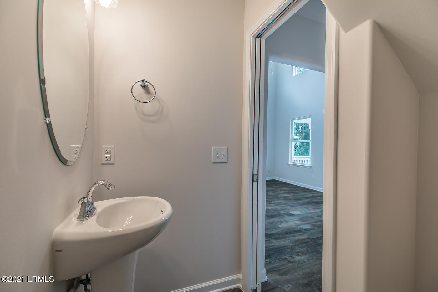 449 Volunteer Park Road Ridgeland, SC 29936 - Photo 24 of 44 24 Powder room