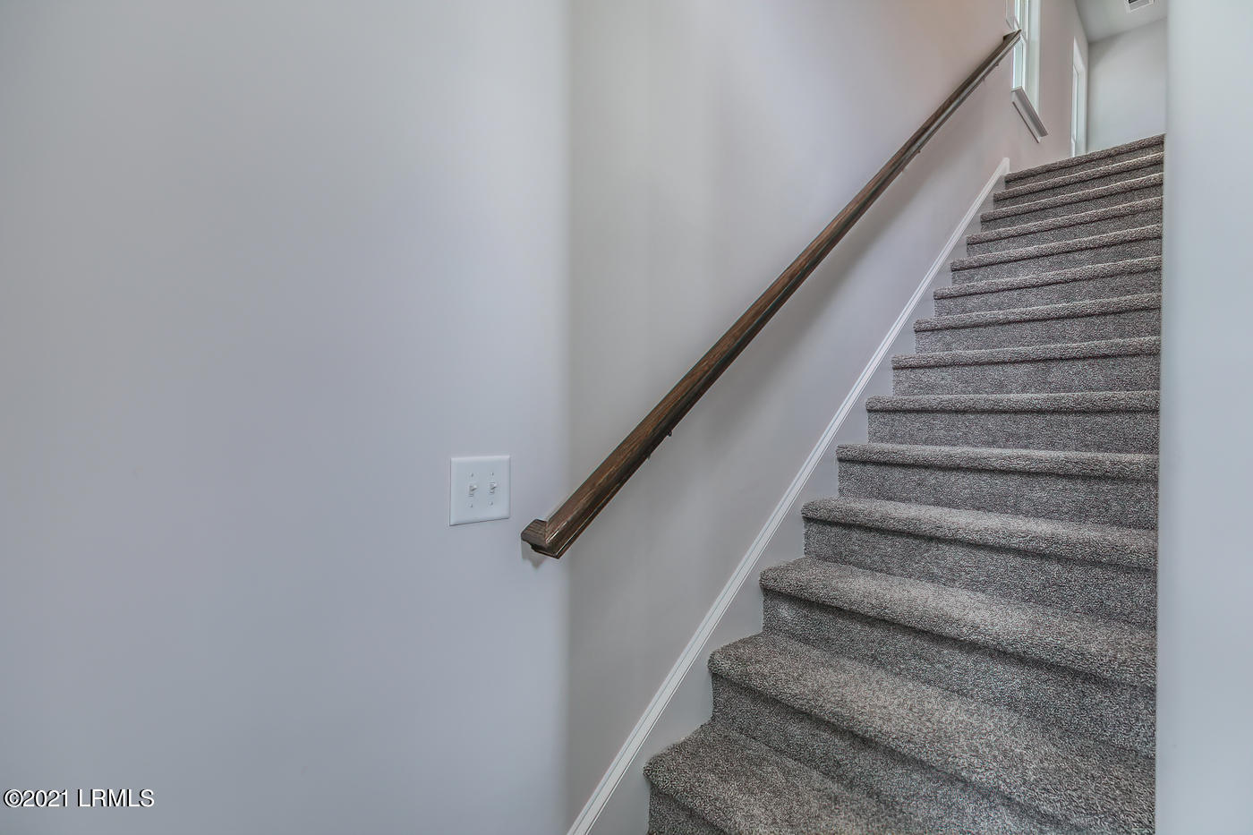449 Volunteer Park Road Ridgeland, SC 29936 - Photo 25 of 44 25 Stairway