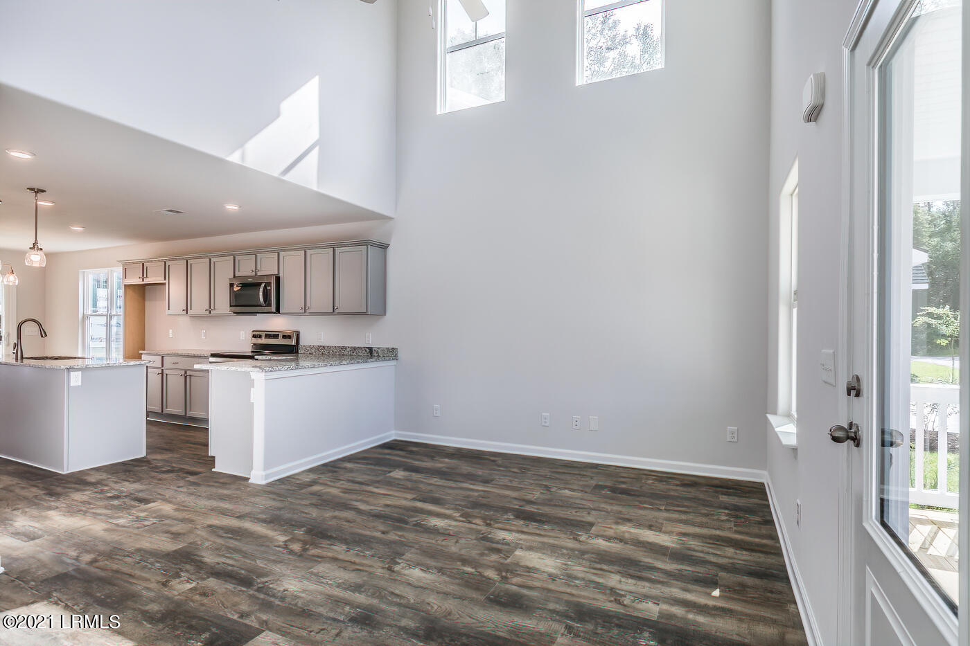 449 Volunteer Park Road Ridgeland, SC 29936 - Photo 5 of 44 5 Great room