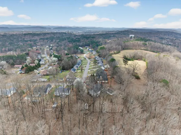 $299,900 | 333 Windsong Drive, LaFayette, GA 30728