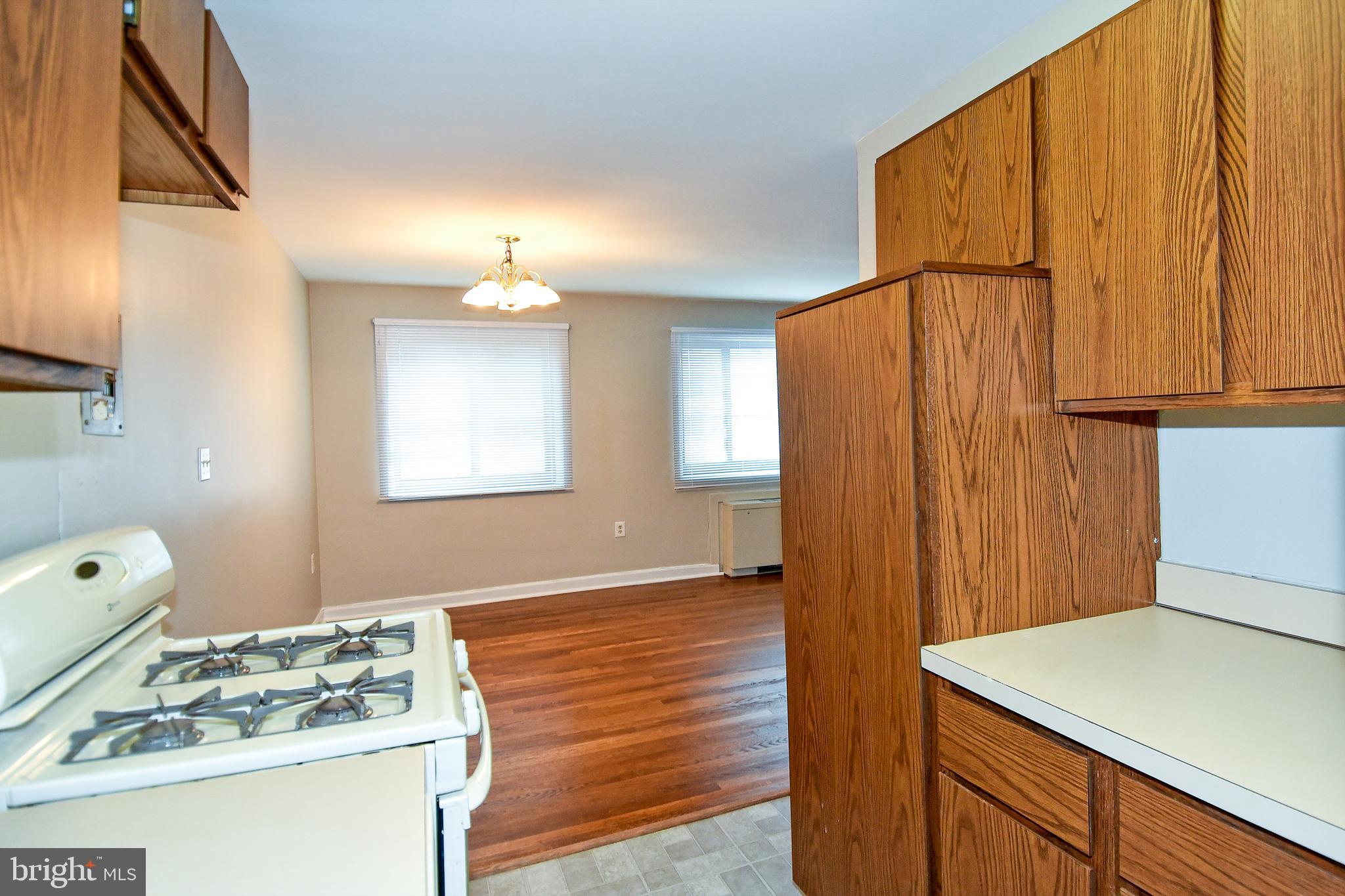 1200 South Arlington Ridge Road, Unit 512 Arlington, VA 22202 - Photo 13 of 30 Kitchen to Dining Room
