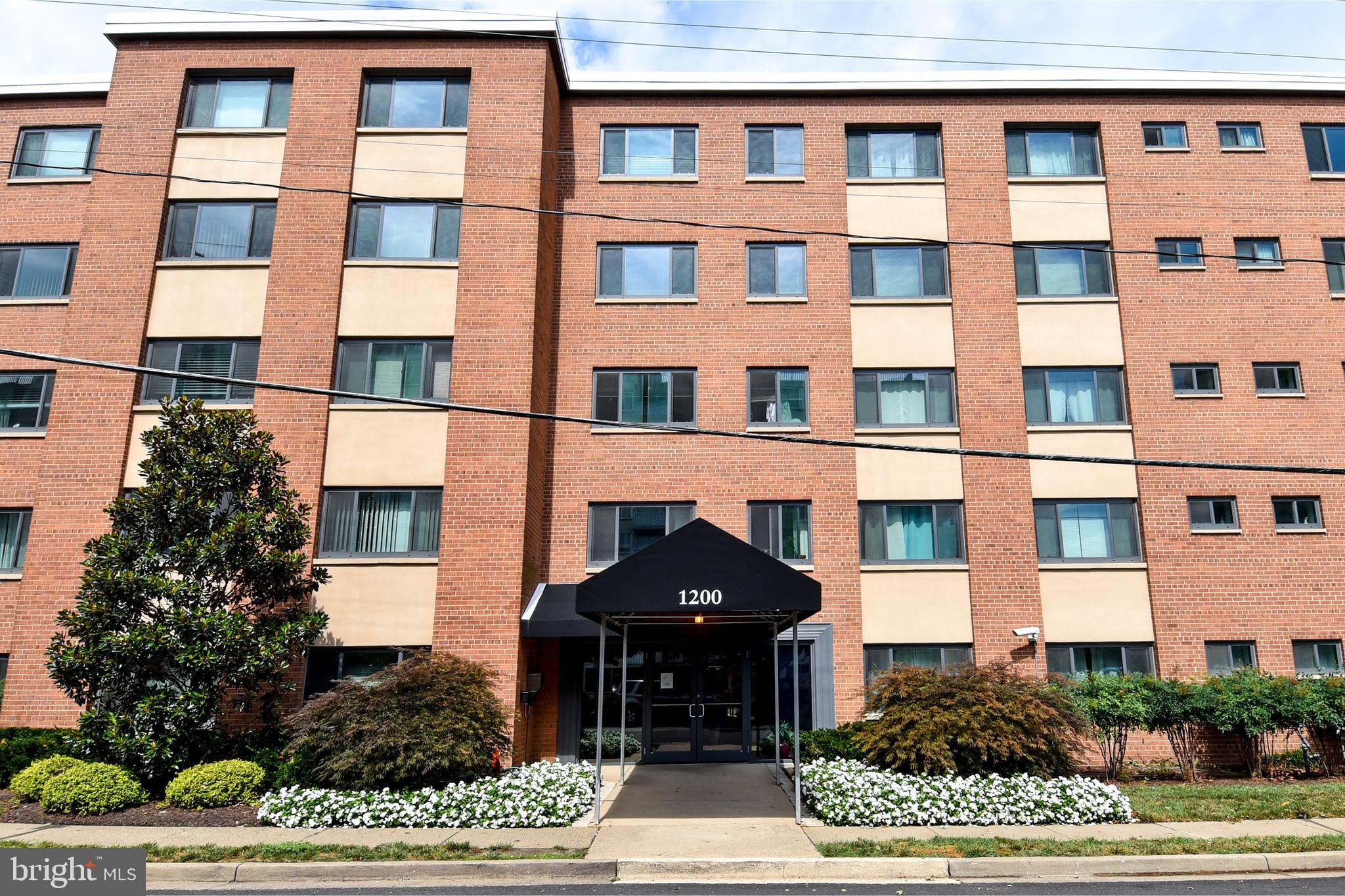 1200 South Arlington Ridge Road, Unit 512 Arlington, VA 22202 - Photo 29 of 30 Exterior Mid-Rise Building