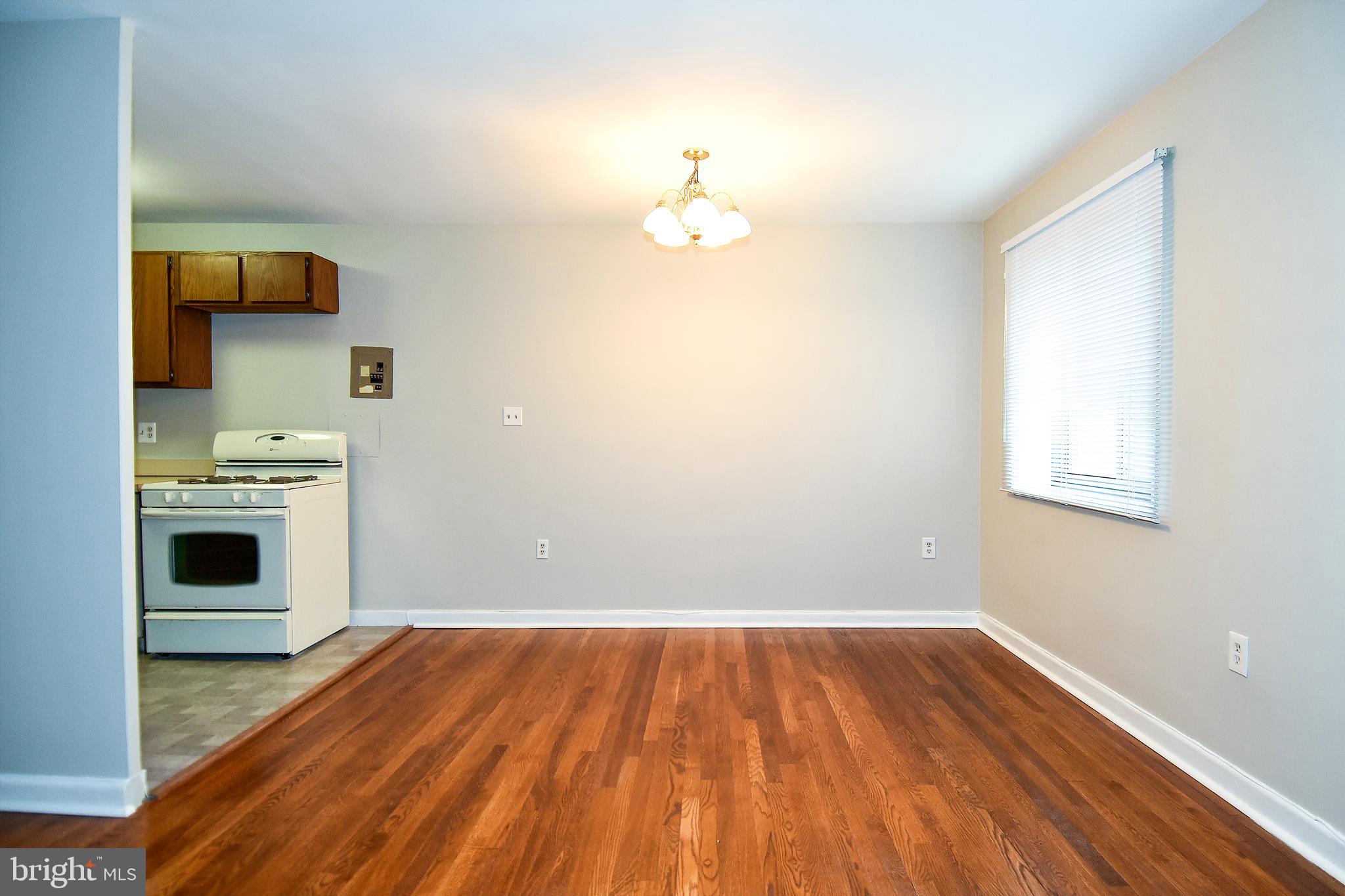 1200 South Arlington Ridge Road, Unit 512 Arlington, VA 22202 - Photo 10 of 30 Dining Room with Kitchen
