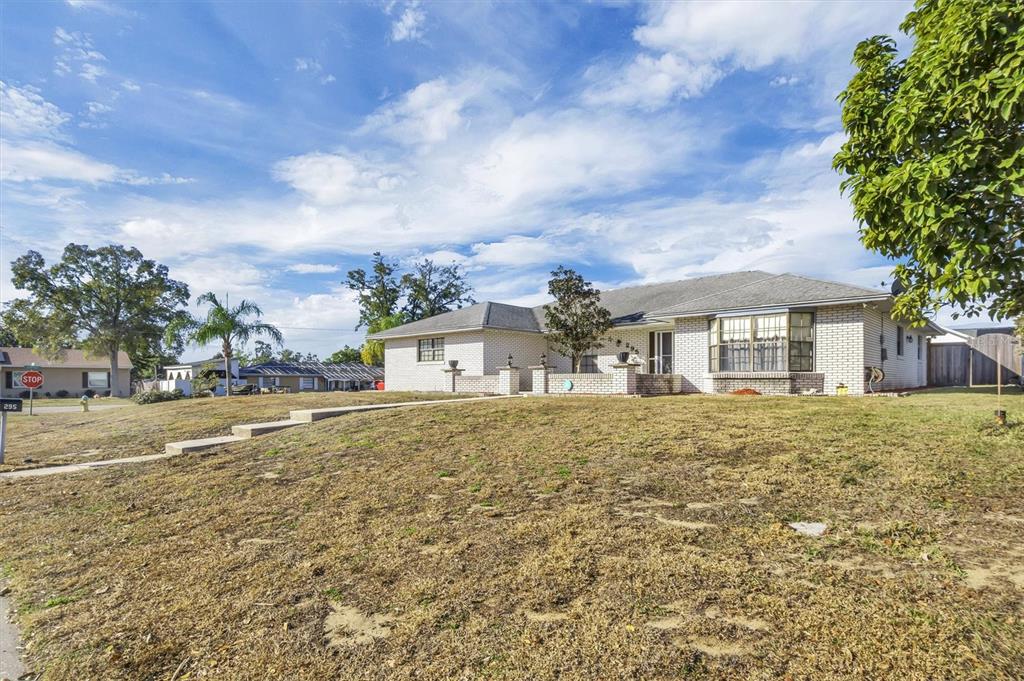 295 South Glen Avenue Lake Alfred, FL 33850 - Photo 4 of 41