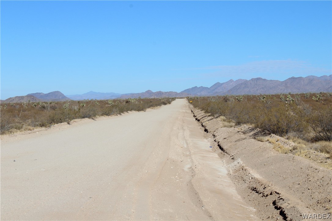 0 South Butch Cassidy Road Yucca, AZ 86438 - Photo 3 of 25