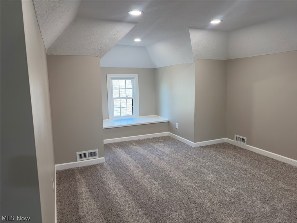 3655 Bainbridge Road Cleveland Heights, OH 44118 - Photo 13 of 43