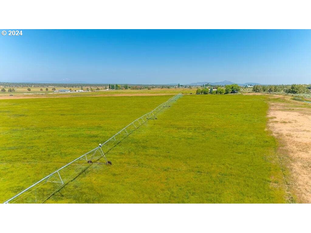15587 Shumway Road Powell Butte, OR 97753 - Photo 11 of 23 Gallery Image 11