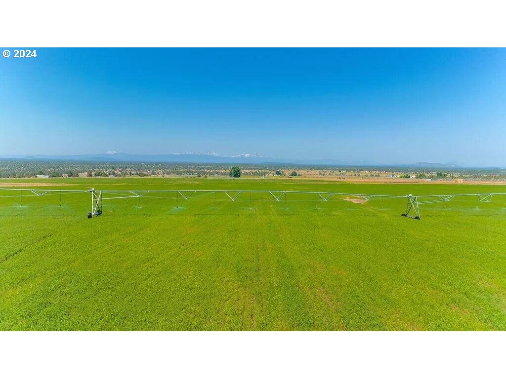 15587 Shumway Road Powell Butte, OR 97753 - Photo 18 of 23 Gallery Image 18
