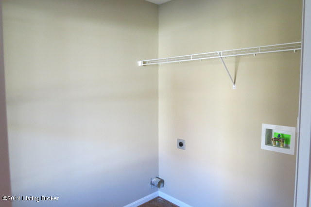 7610 Aspen Ridge Road Louisville, KY 40214 - Photo 19 of 37 CLOSET