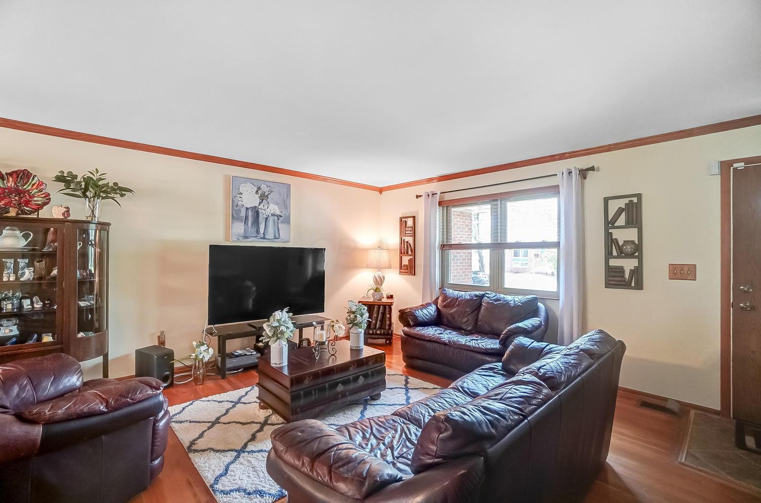 1296 Thurell Road Columbus, OH 43229 - Photo 3 of 31 Gallery Image 3