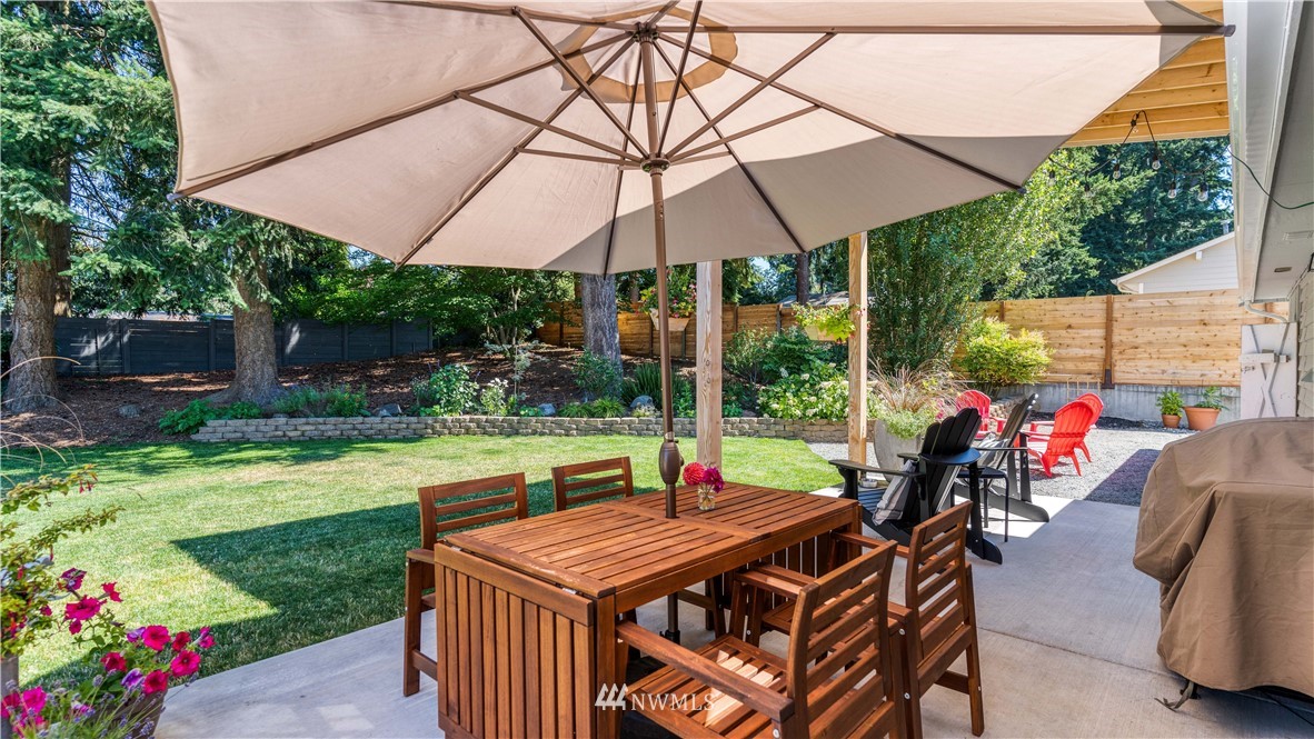 9427 217th Street Southwest Edmonds, WA 98020 - Photo 20 of 27 Gallery Image 20