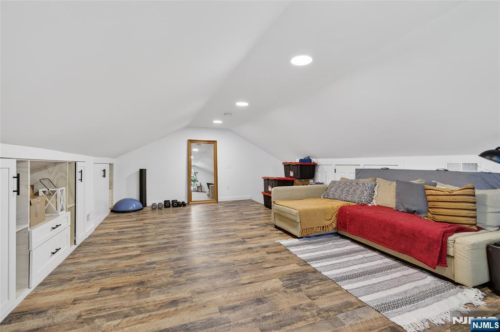 789 Kinderkamack Road Oradell, NJ 07649 - Photo 23 of 45