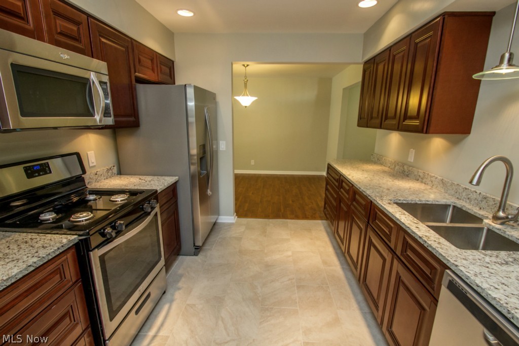 7569 Ruth Street Mentor, OH 44060 - Photo 8 of 25
