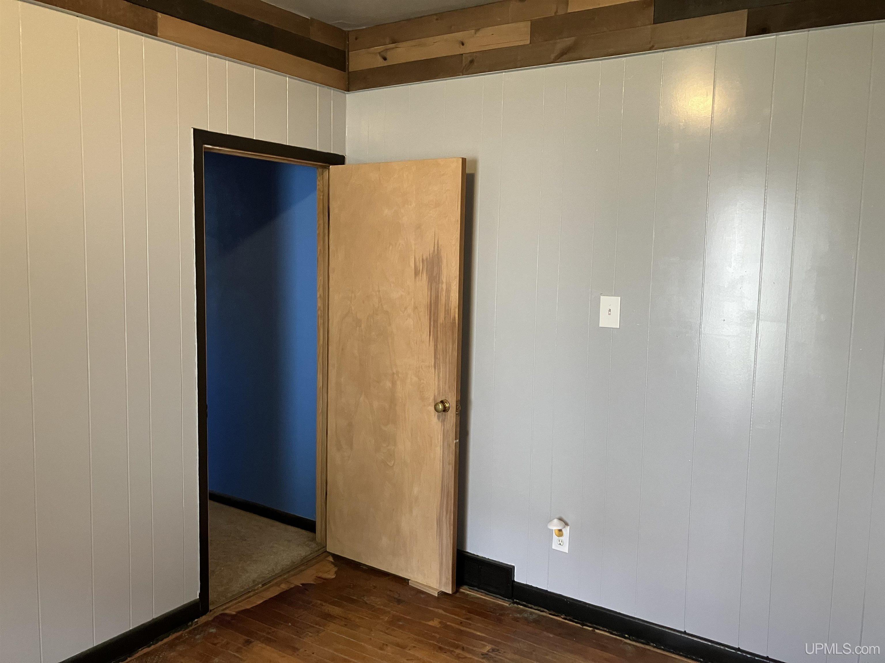 1724 Ridge Street Niagara, WI 54151 - Photo 12 of 29