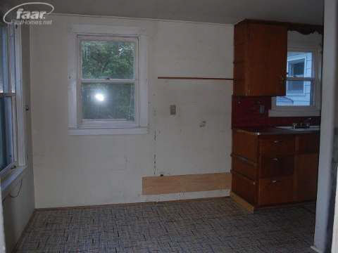 218 George Street Flushing, MI 48433 - Photo 25 of 29 20363467-24.JPG