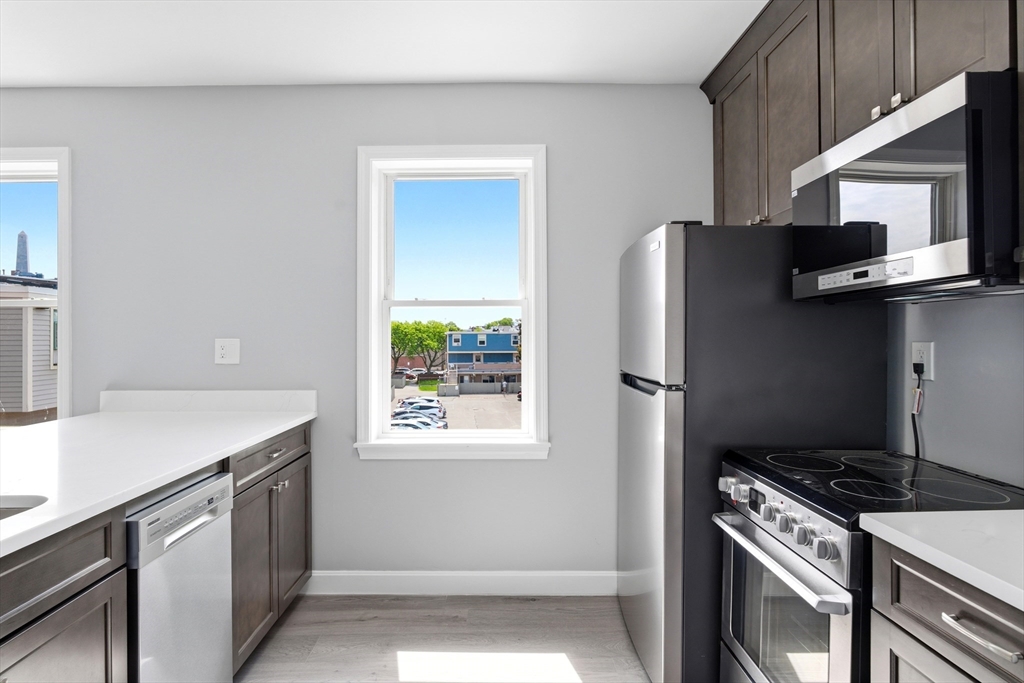 250-252 Main Street, Unit 3R Boston, MA 02129 - Photo 5 of 17