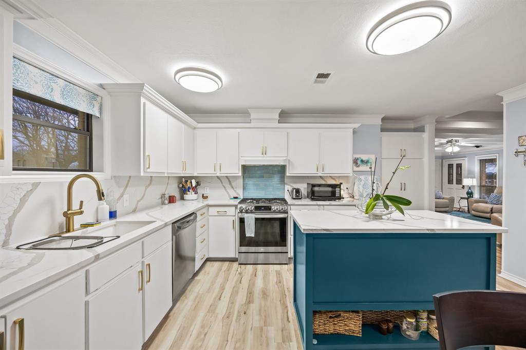 339 West Trinity Street Forney, TX 75126 - Photo 6 of 20 Island Kitchen