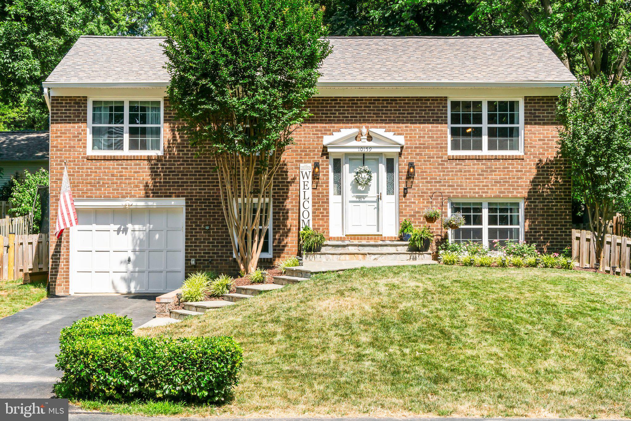 10159 Marshall Pond Road Burke, VA 22015 - Photo 2 of 36 Curb appeal for DAYS!!!