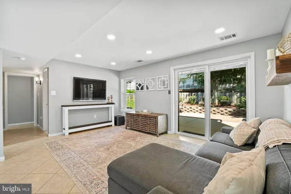 $4,200 | 10159 Marshall Pond Road, Burke, VA 22015