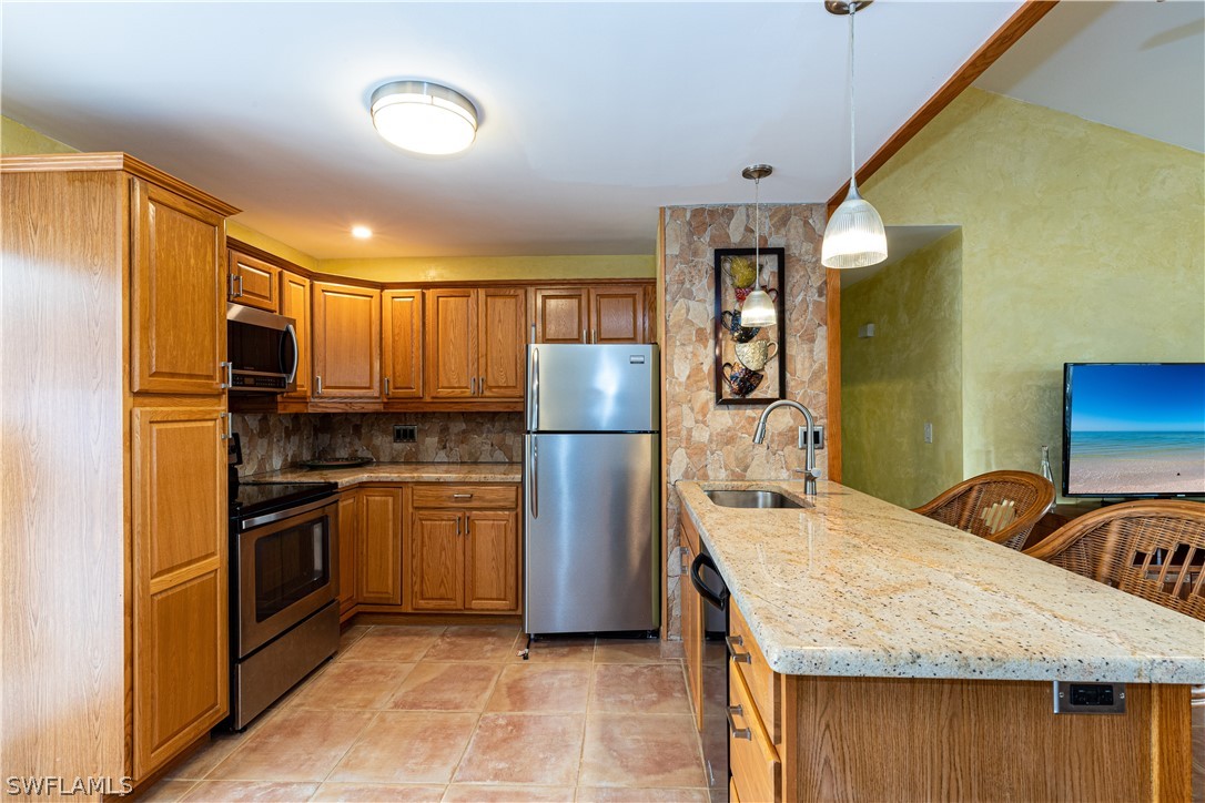 9209 King Road East Fort Myers, FL 33967 - Photo 3 of 20 Gallery Image 3