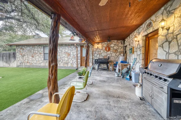 $874,000 | 457 Tomahawk Way, Concan, TX 78838