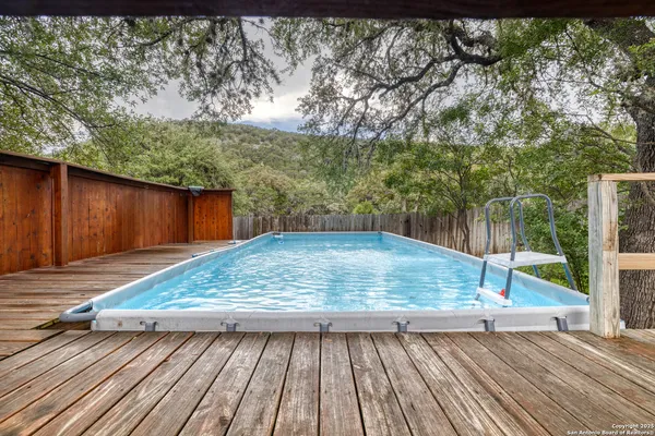 $874,000 | 457 Tomahawk Way, Concan, TX 78838
