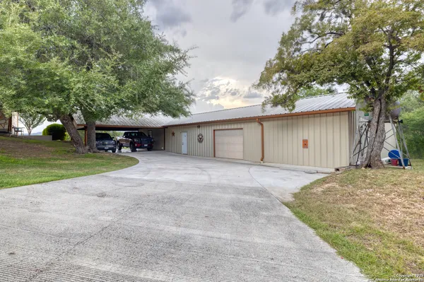 $874,000 | 457 Tomahawk Way, Concan, TX 78838
