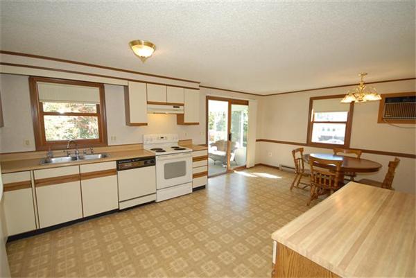 243 Cedar Brook Road Lynn, MA 01904 - Photo 4 of 24 Gallery Image 4