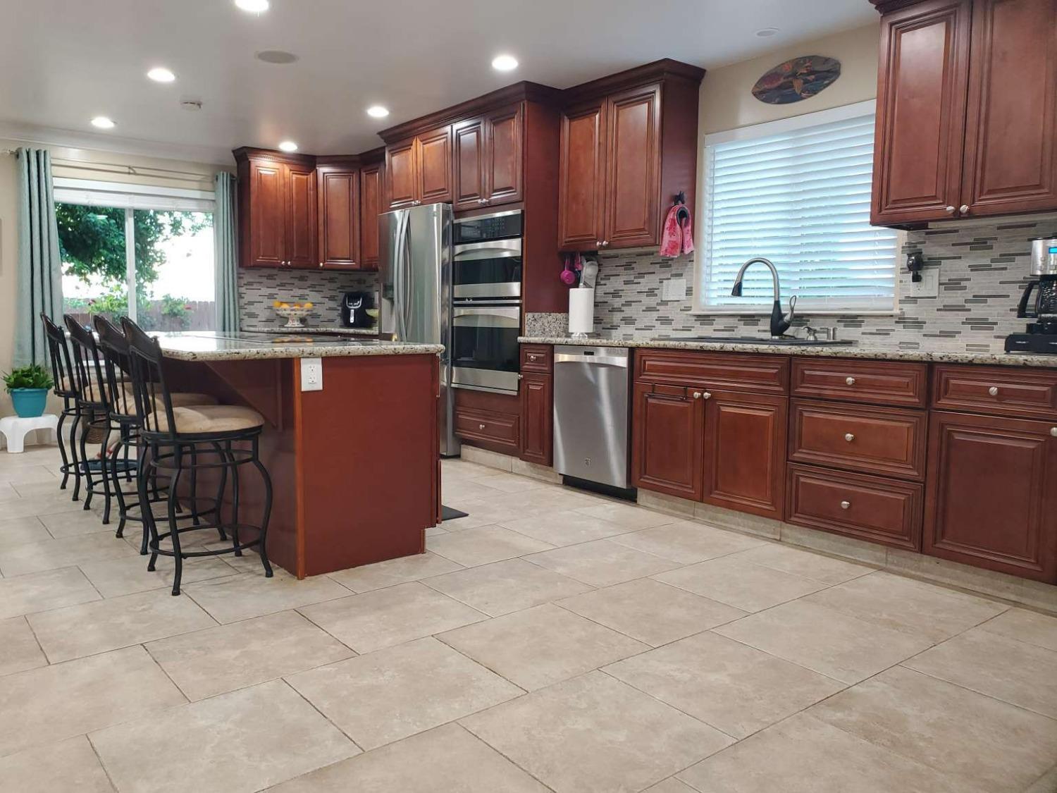 22725 East Parlier Avenue Reedley, CA 93654 - Photo 3 of 20 Gallery Image 3